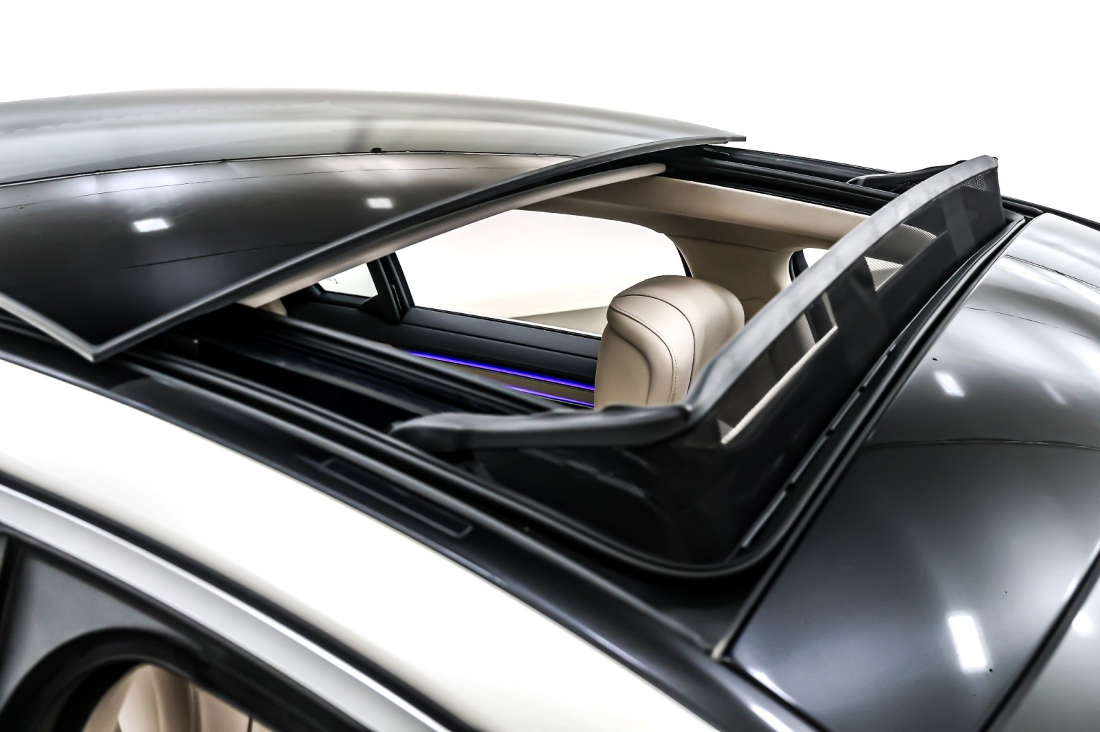 Certified Used 2023 MANUFAKTUR Diamond White Mercedes-Benz S 500 4MATIC® Sedan image 23