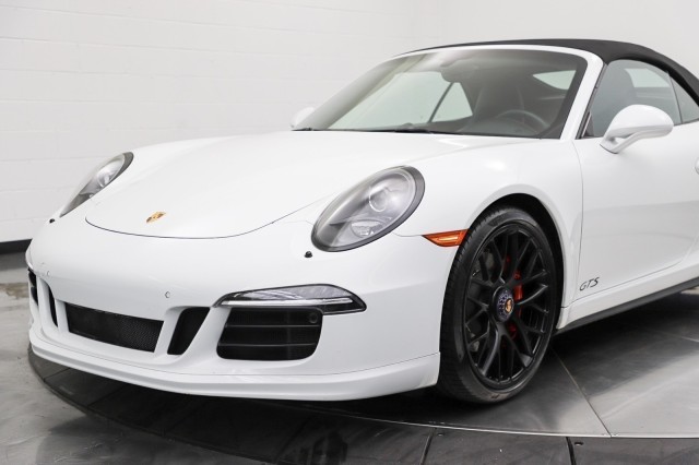 2015 Porsche 911 Carrera GTS 17