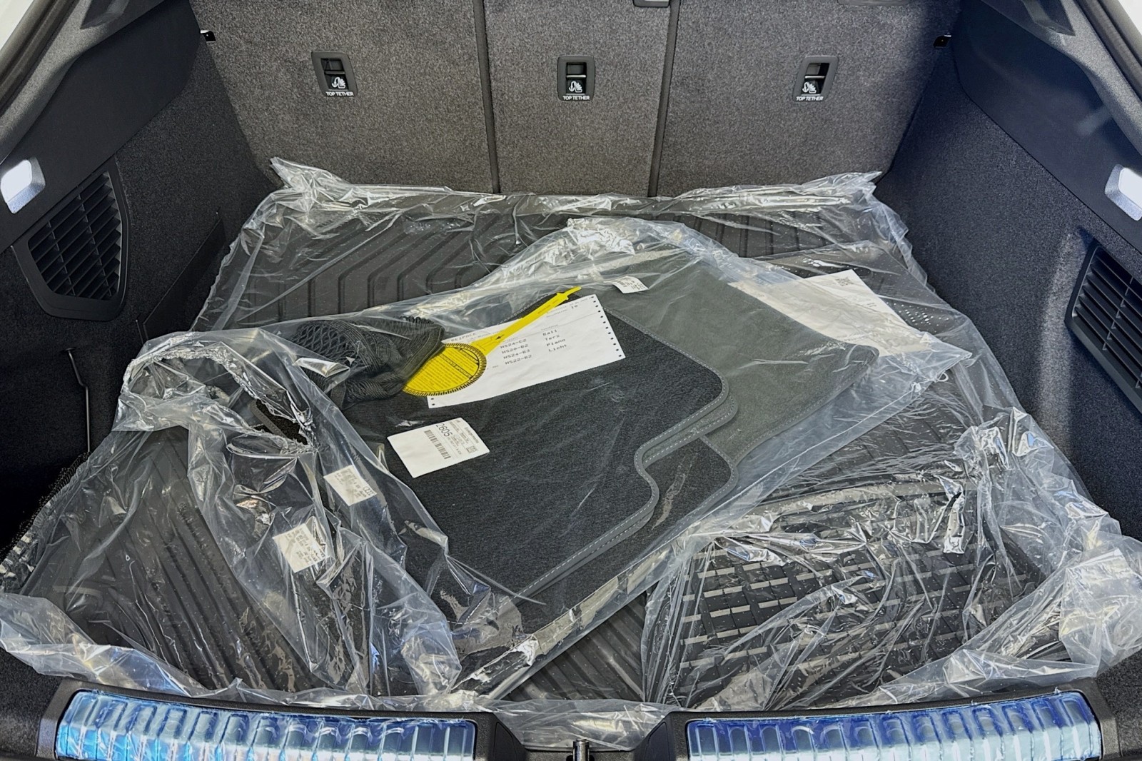 New 2025 Glacier White Metallic Audi Premium Plus 2.0 TFSI quattro image 24