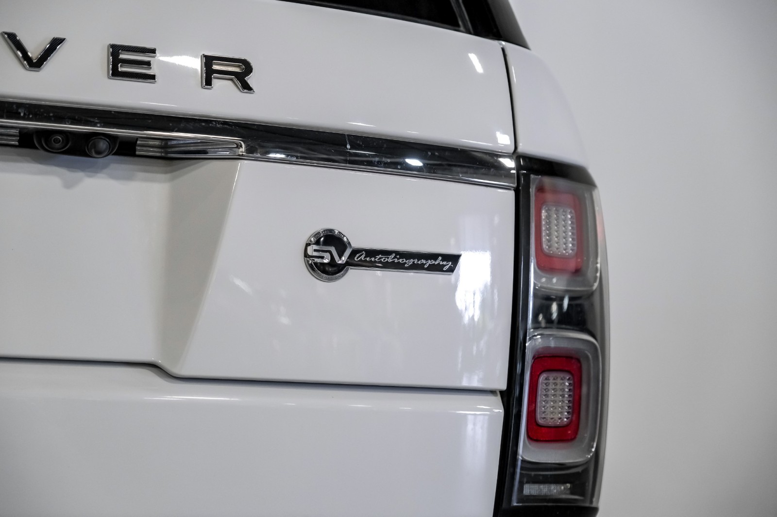 2020 Land Rover Range Rover SV Autobiography LWB 4PlaceSeating 22DiamondAlloys PwrBoards 69