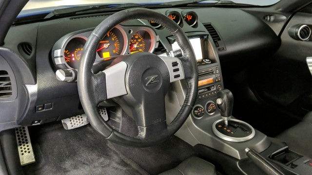 2003 Nissan 350Z Touring w/Navigation 22