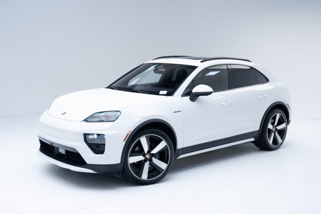 2025  Macan Electric in , 