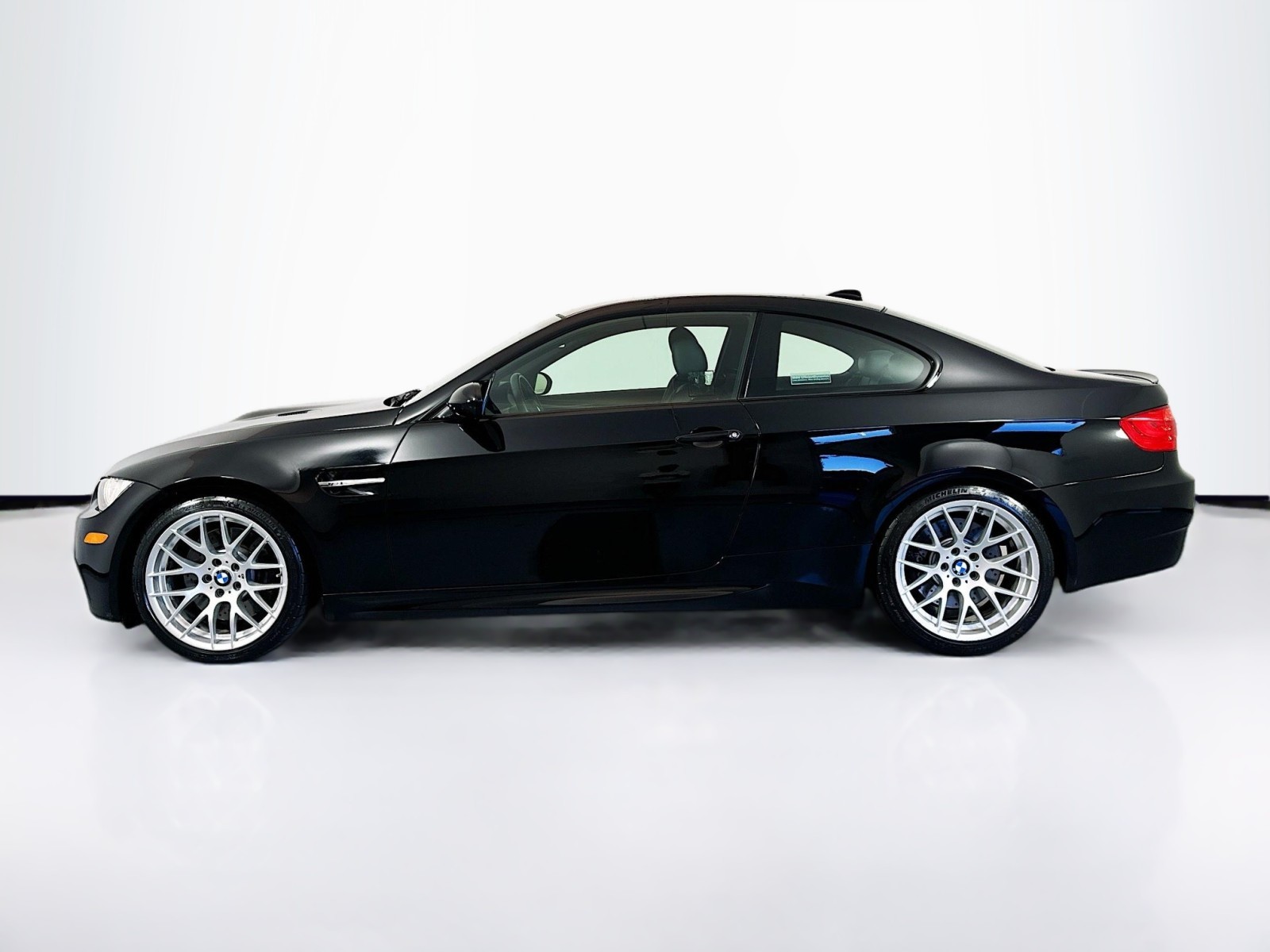 2013 BMW M3  8