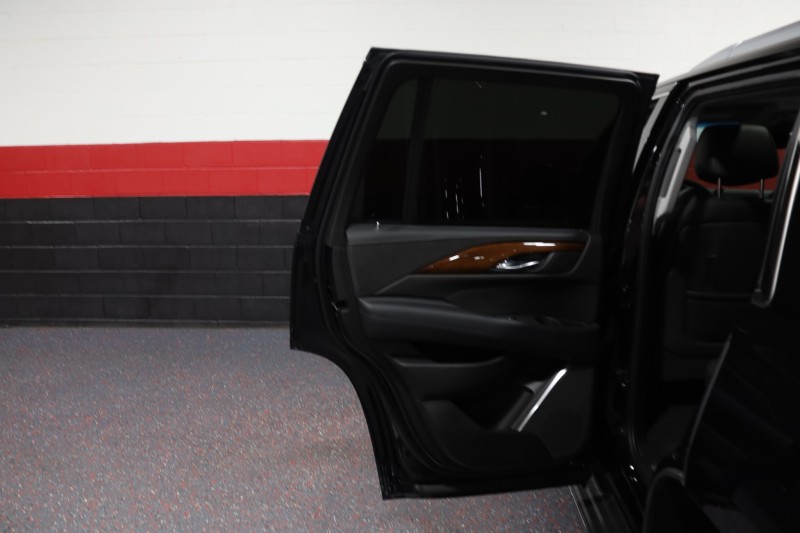 2016 Cadillac Escalade Luxury Collection 4WD 4dr Suv in , 