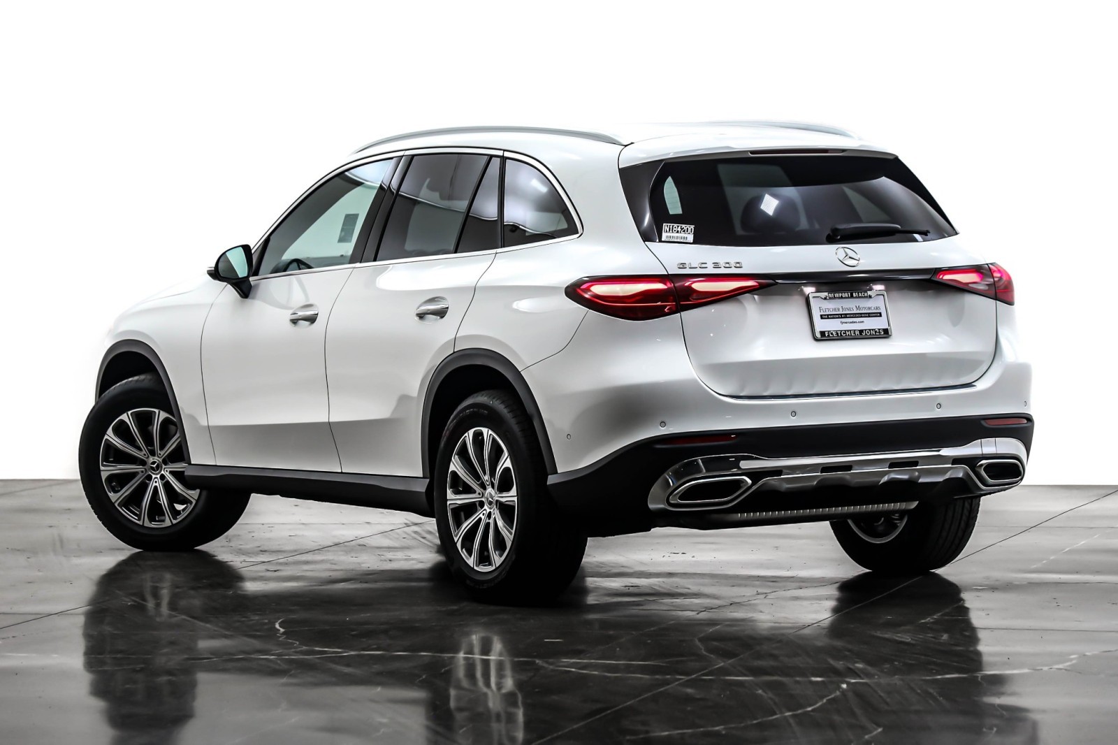 New 2026 Polar White Mercedes-Benz GLC 300 image 12