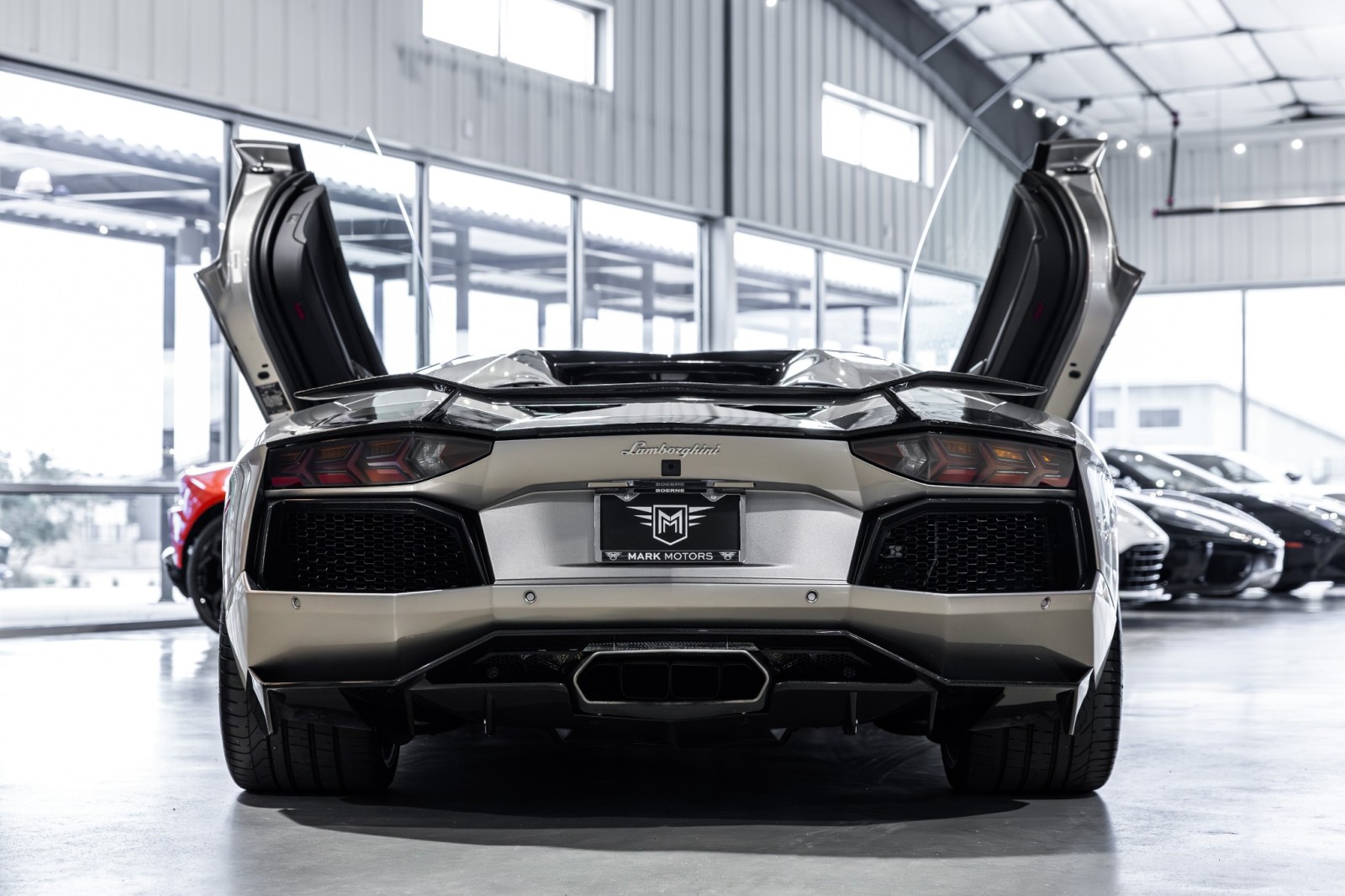 Used Car 2014 Lamborghini Aventador  Roadster - Grigio Antares Metallic - Transparent Engine Bonnet - Sensonum Sound System For Sale Under $440,000 In Boerne, Texas