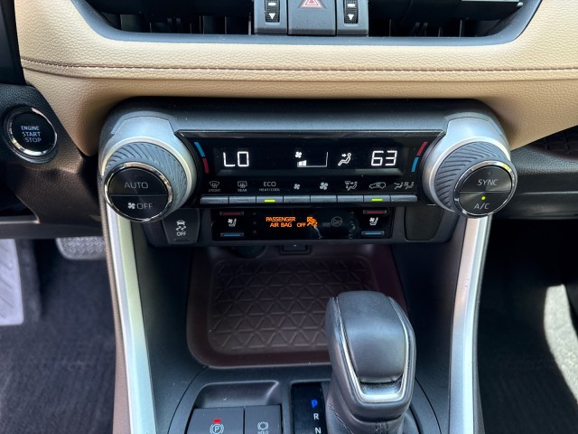 ToyotaRAV426