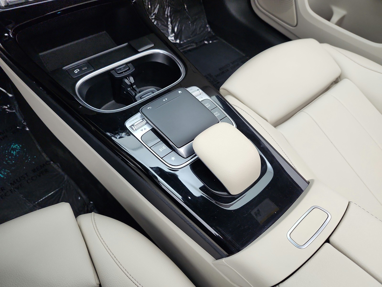 Used 2020 Mojave Silver Metallic Mercedes-Benz A 220 Sedan image 13