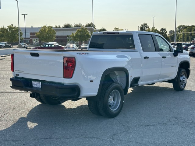 2025 Chevrolet Silverado 3500HD Work Truck 3