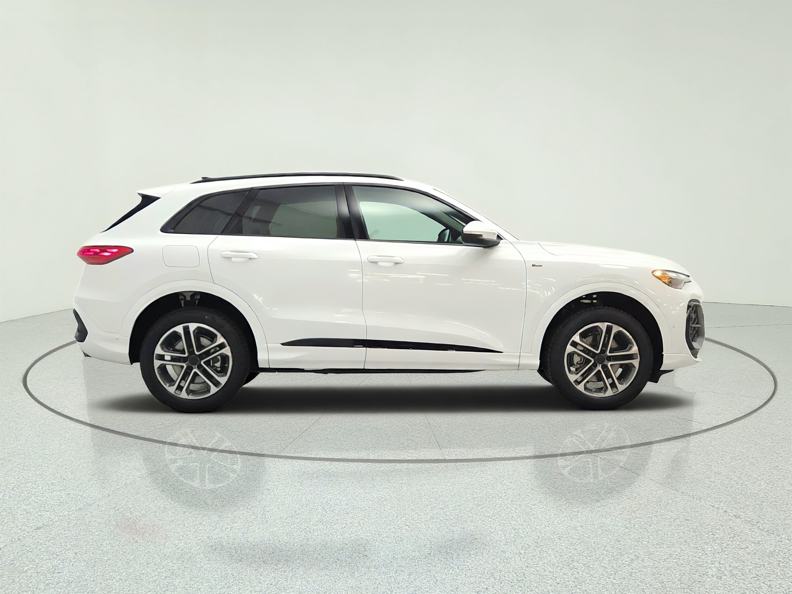 New 2026 Arkona White Audi Premium 2.0 TFSI quattro image 4