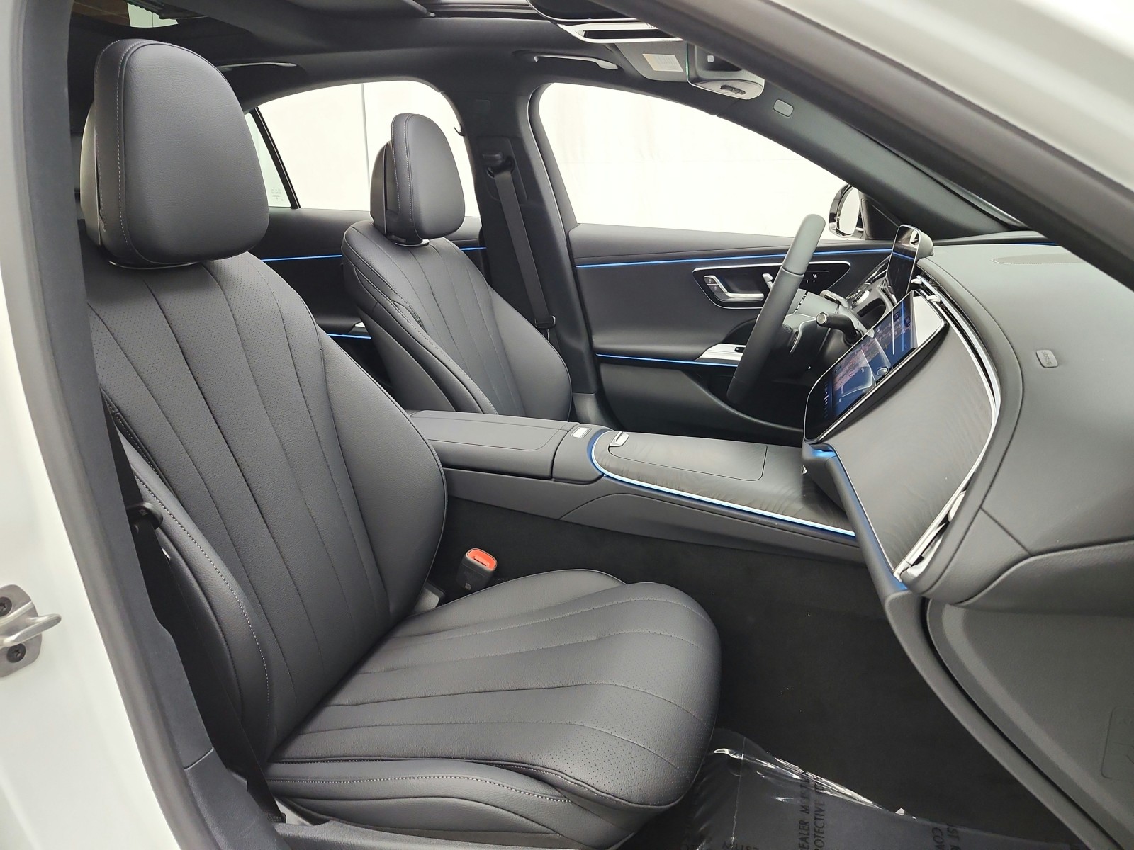 New 2026 Polar White Mercedes-Benz E 350 RWD Sedan image 15