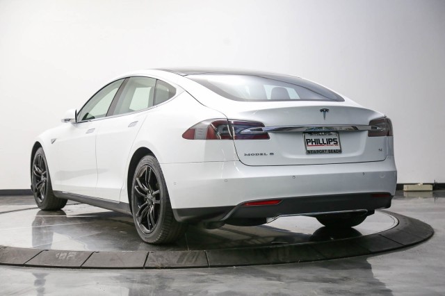 2016 Tesla Model S 70 kWh Battery 3