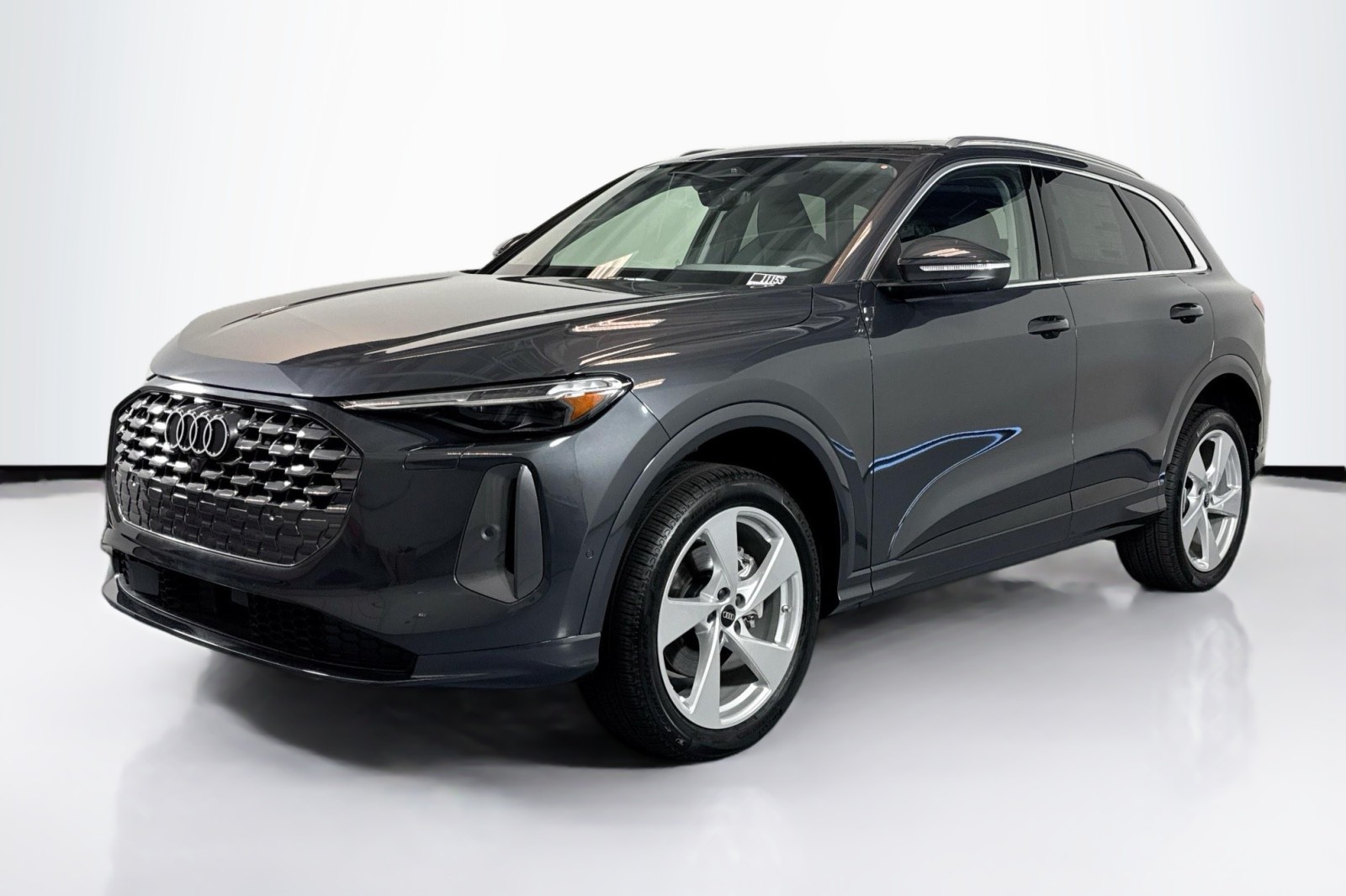 2025 Audi New Q5 Premium Plus's photo