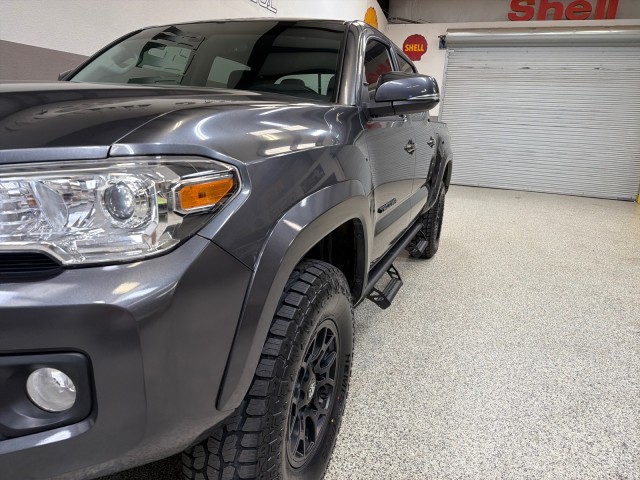2022 Toyota Tacoma 4WD SR5 4WD V6 in , 