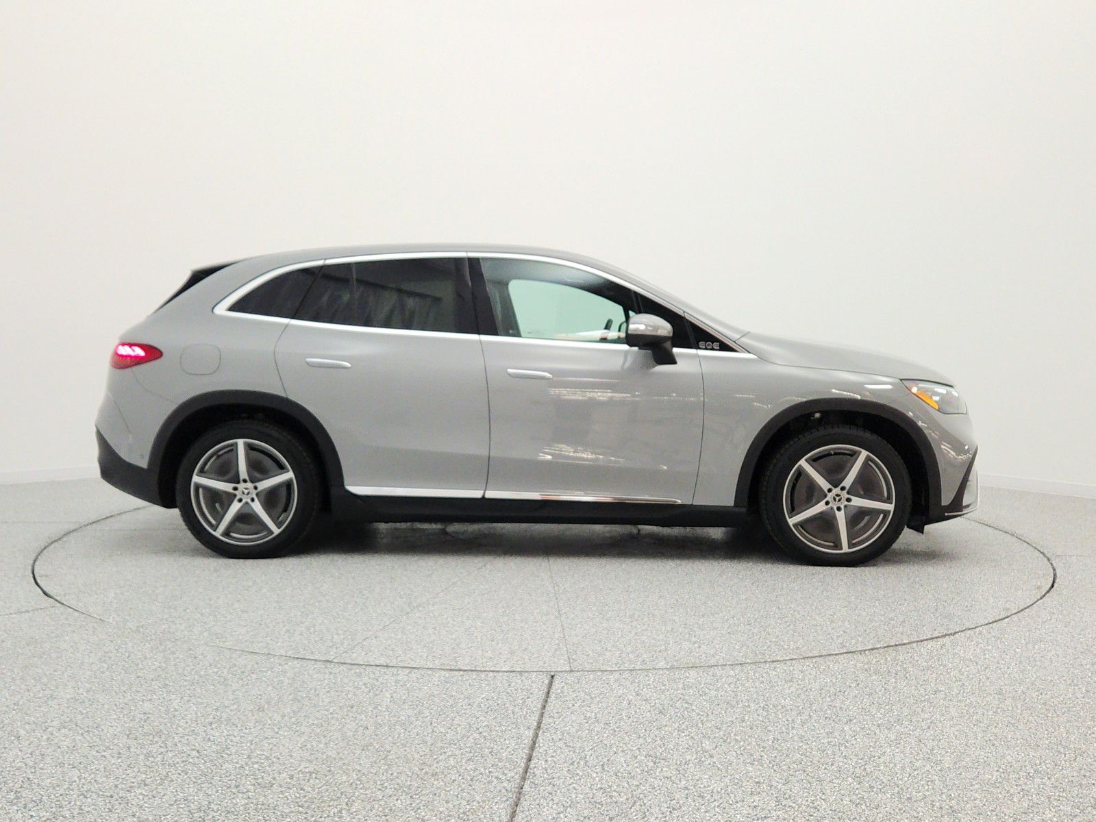 Used 2023 MANUFAKTUR Alpine Grey Mercedes-Benz EQE 350+ SUV image 4