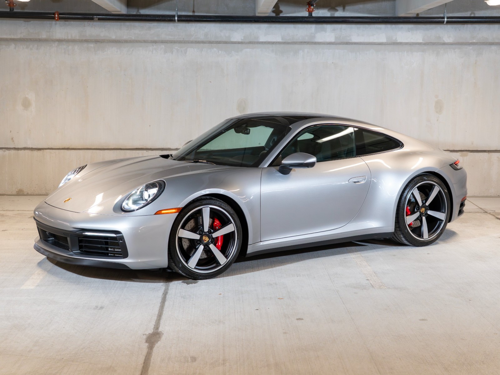 GT Silver Metallic 2022 Porsche 911 Carrera S Coupe RWD Coupe Rear-Wheel Drive Automatic