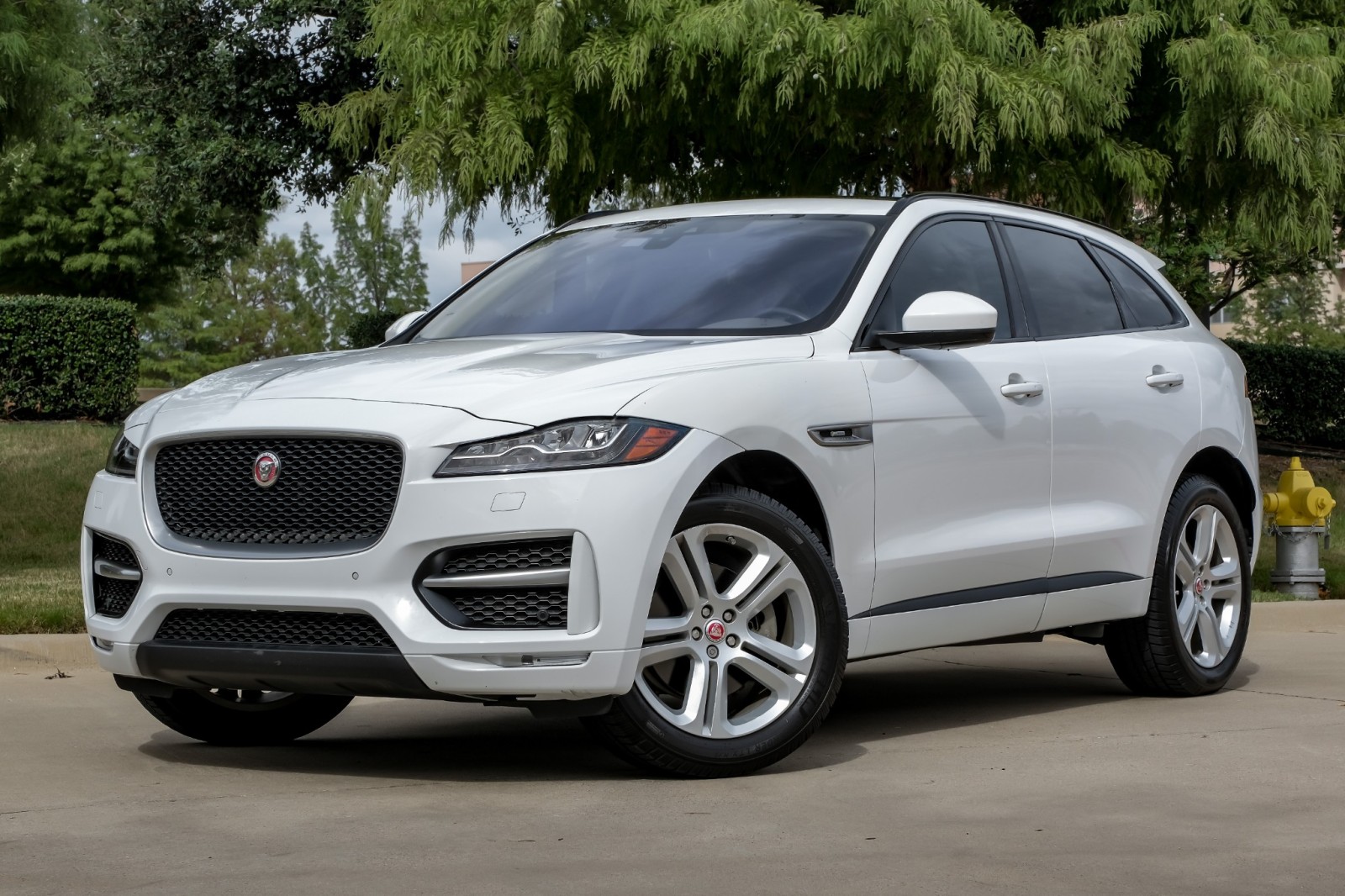 2017 Jaguar F-PACE 35t R-Sport AWD TechPkg CmfrtConvncPkg TowPkg 14WaySportSeats 71