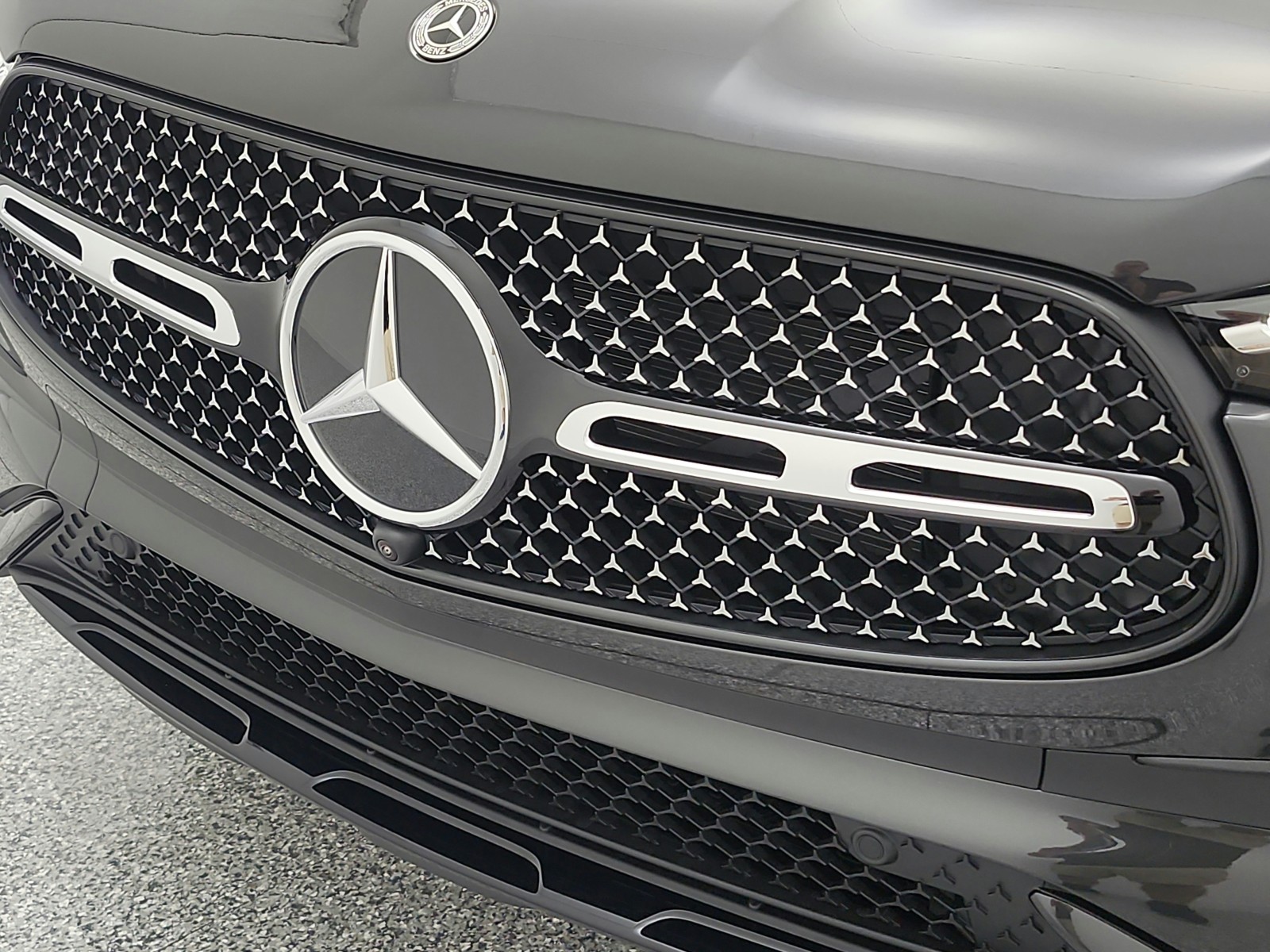 New 2026 Graphite Grey Metallic Mercedes-Benz GLC 300 image 13