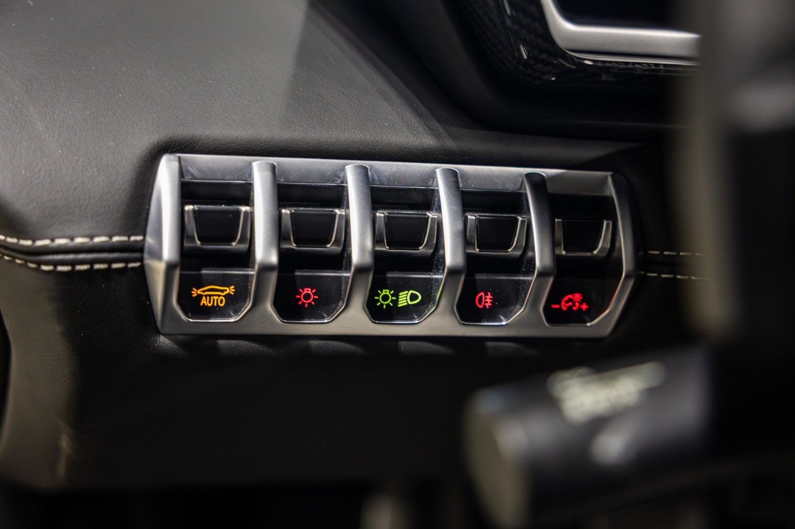 Used Car 2014 Lamborghini Aventador  Roadster - Grigio Antares Metallic - Transparent Engine Bonnet - Sensonum Sound System For Sale Under $440,000 In Boerne, Texas