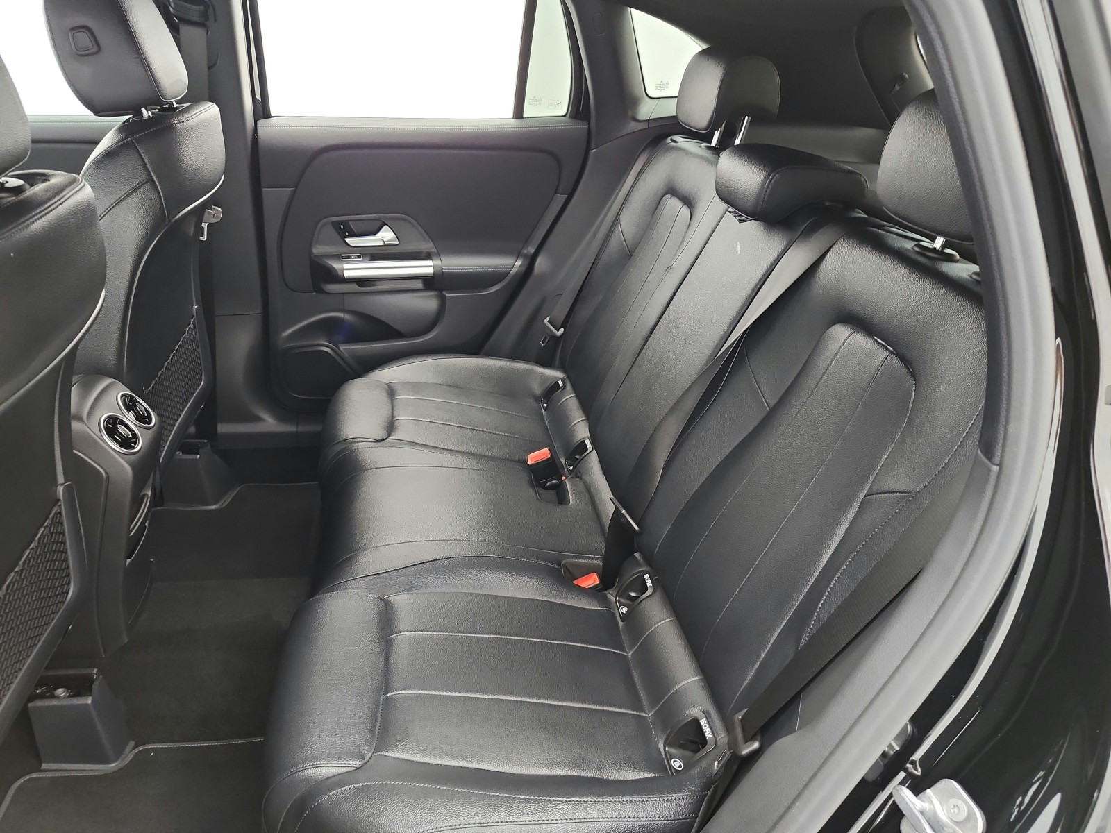 New 2026 Night Black Mercedes-Benz GLA 250 SUV image 11