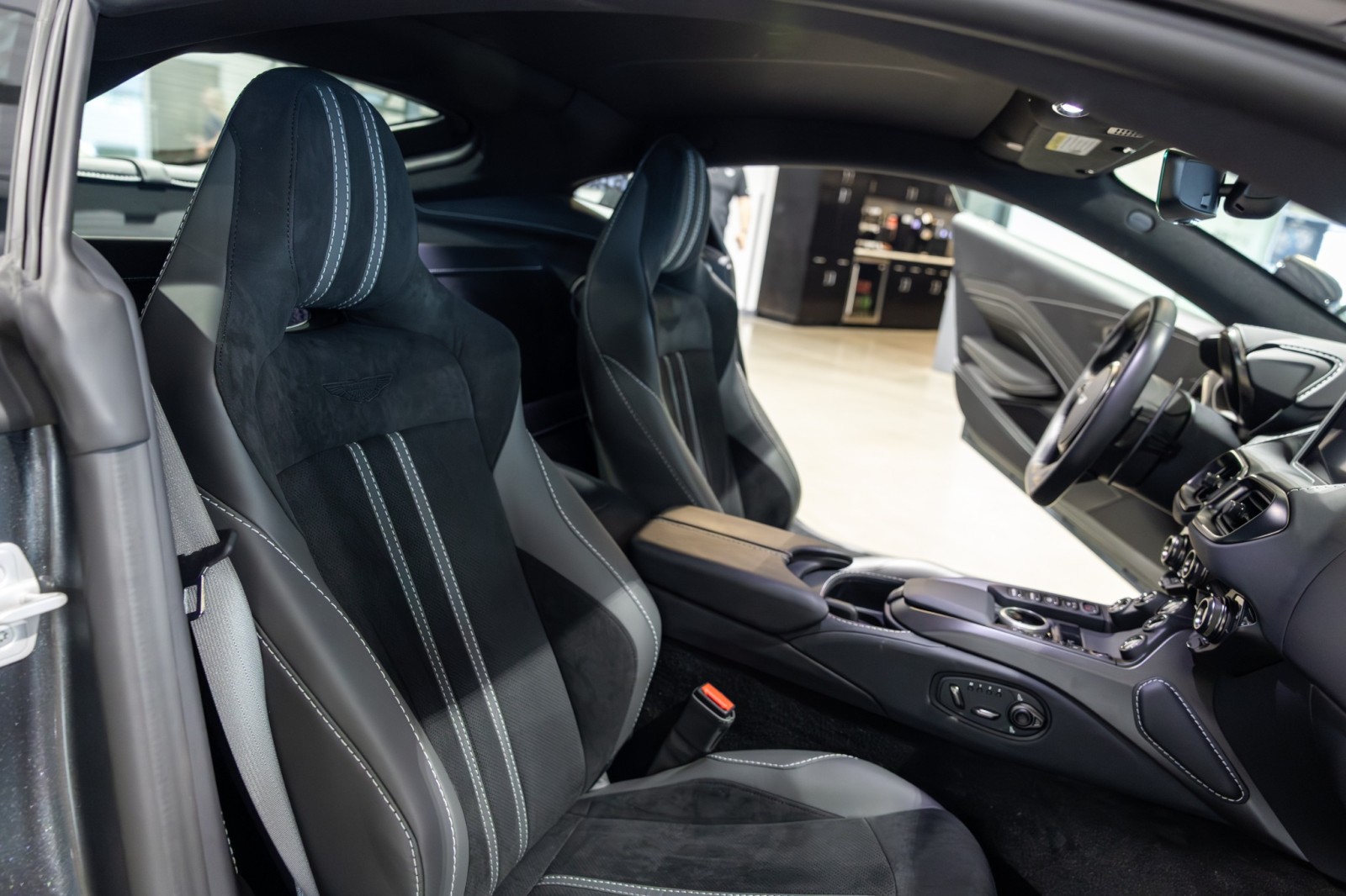 Used Car 2023 Aston Martin Vantage  For Sale Under $160,000 In Boerne, Texas