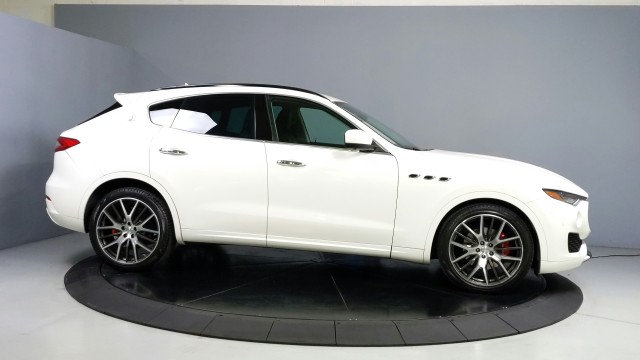 2017 Maserati Levante  8