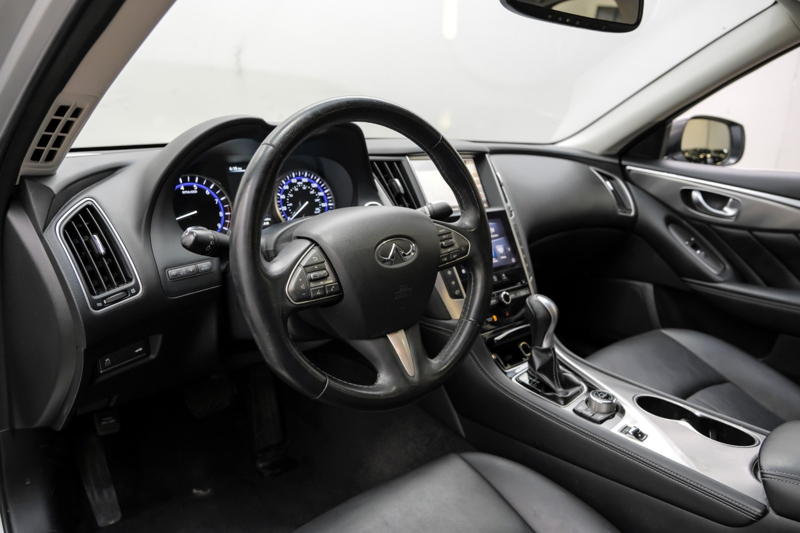 2015 INFINITI Q50 Premium Navigation CargoPkg 12