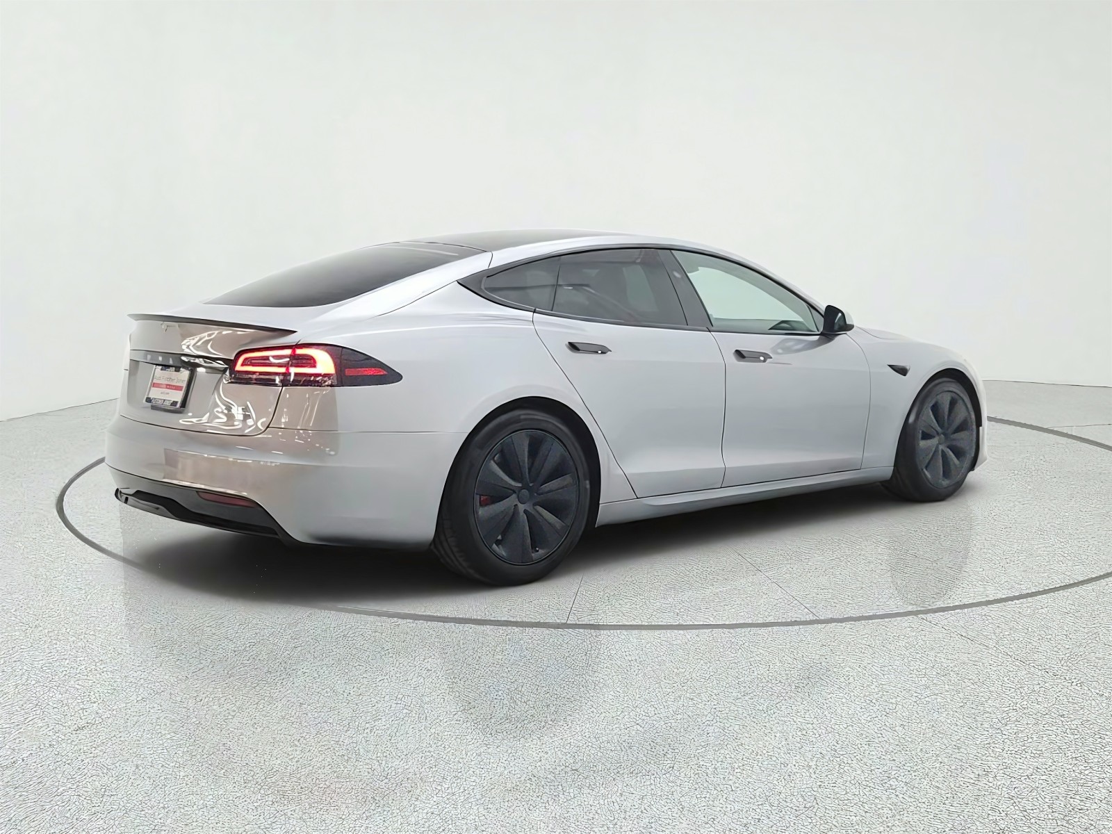 Used 2025 Lunar Silver Tesla Plaid image 5