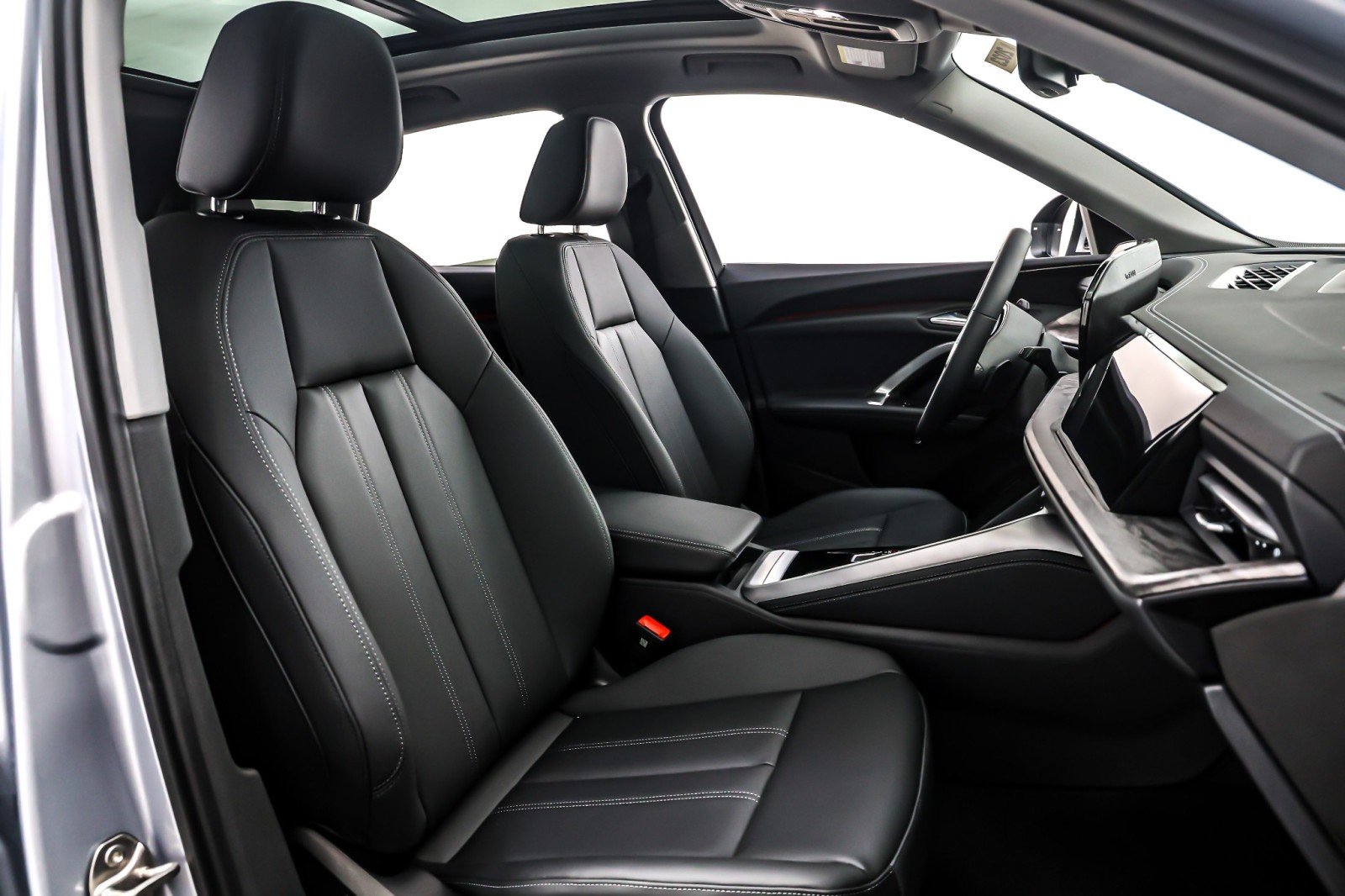 New 2025 Florett Silver Metallic Audi Premium 2.0 TFSI quattro image 7