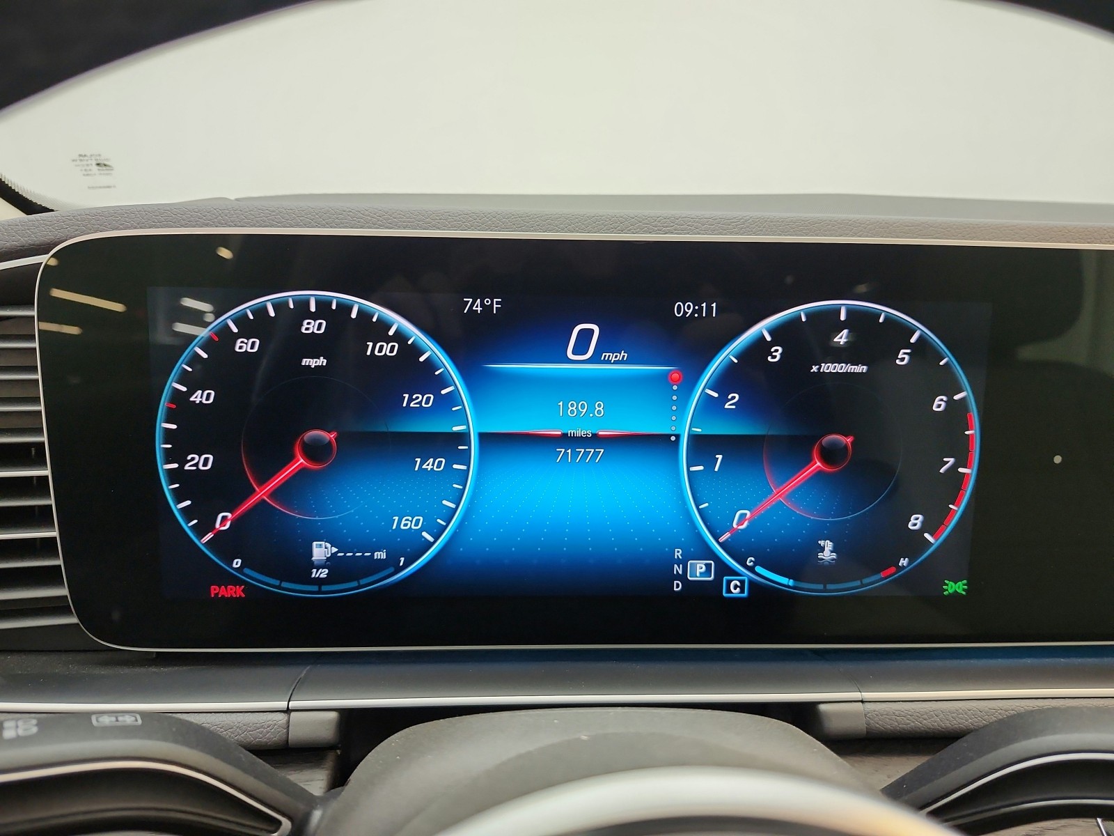 Used 2020 Black Mercedes-Benz GLE 350 4MATIC® SUV image 12