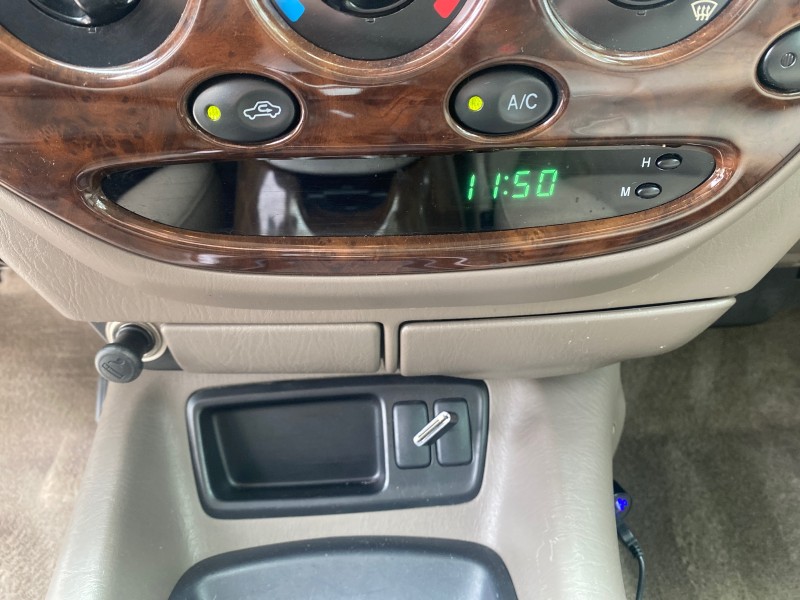 2006 Toyota Tundra SR5 4 DR CREW LOW MILES 93,838 in ,