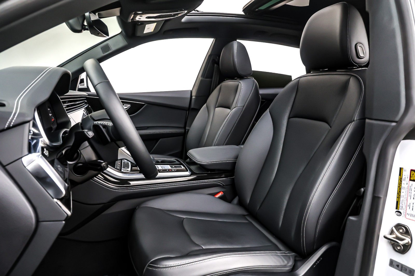 Used 2024 Glacier White Metallic Audi Premium Plus 55 TFSI quattro image 18