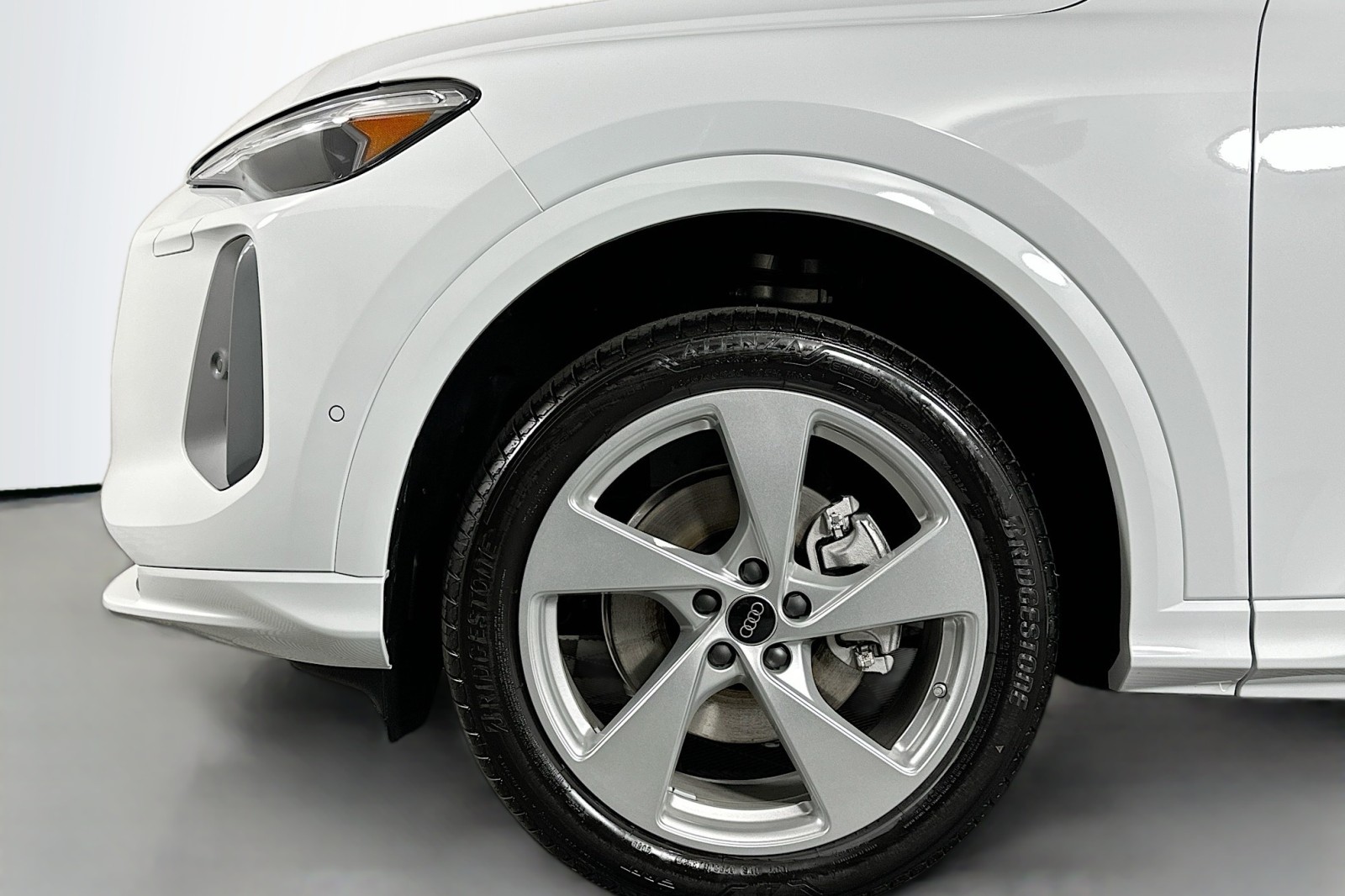 New 2025 Glacier White Metallic Audi Premium Plus image 11