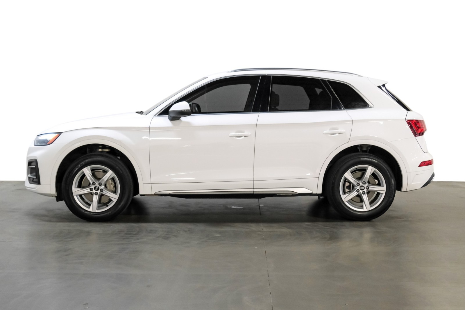 2021 Audi Q5 Premium quattro ConveniencePkg PanoRoof SportWhlPkg 10