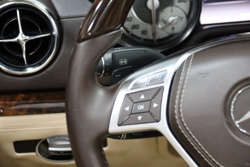 2013 Mercedes-Benz SL 550 AMG Sport 2dr Roadster in , 