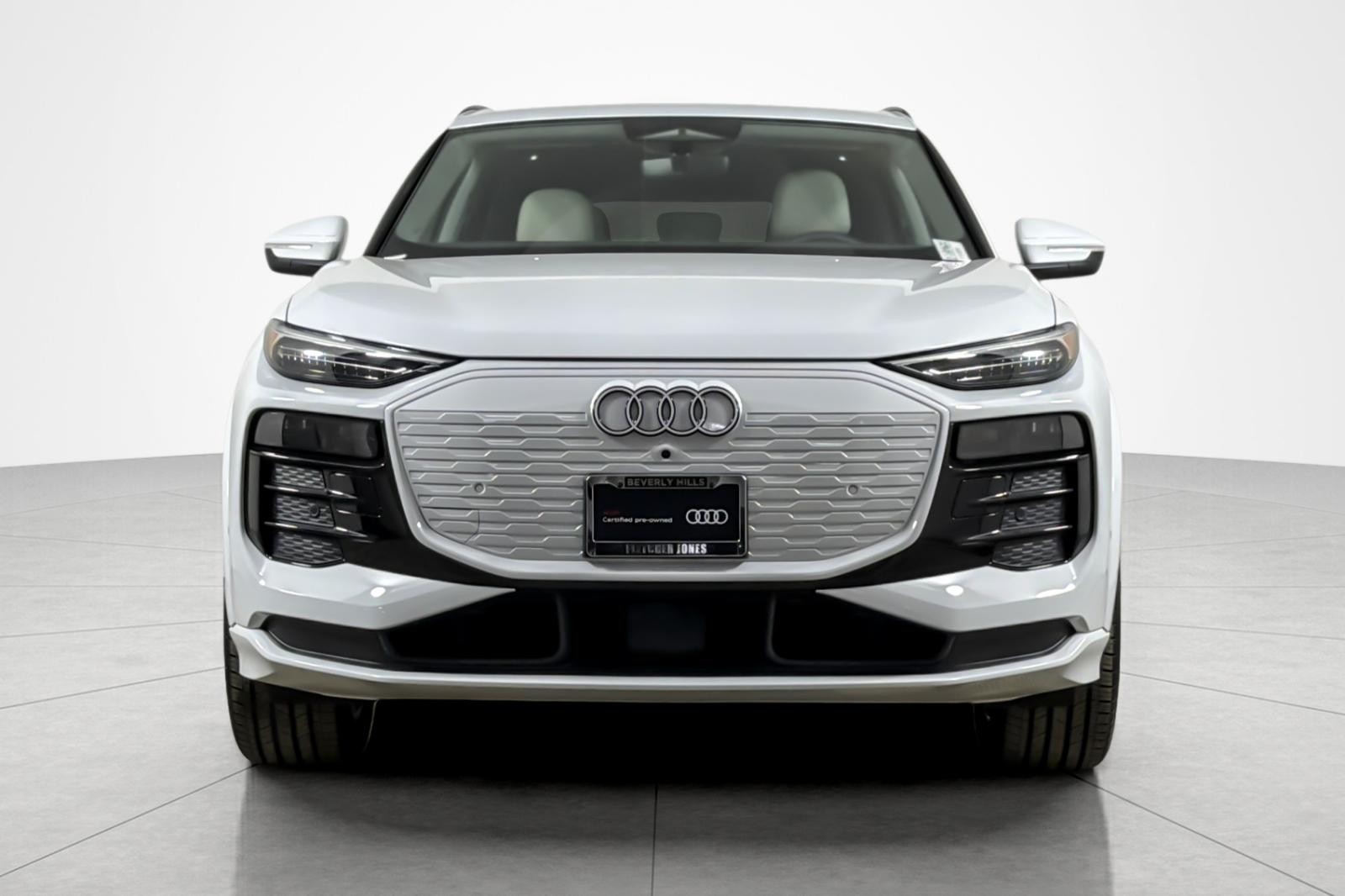 Certified Used 2025 Glacier White Metallic Audi Premium Plus quattro image 8