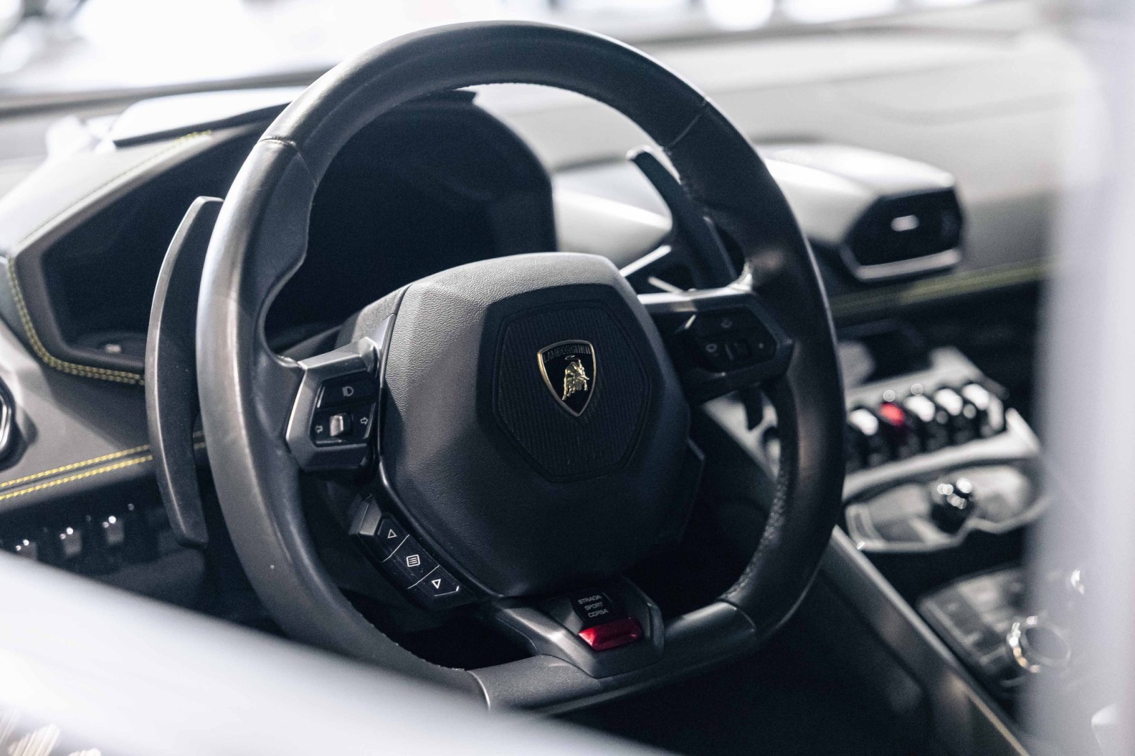 Used Car 2015 Lamborghini Huracan  For Sale Under $220,000 In Boerne, Texas