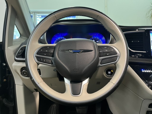 2018 Chrysler Pacifica Limited 34