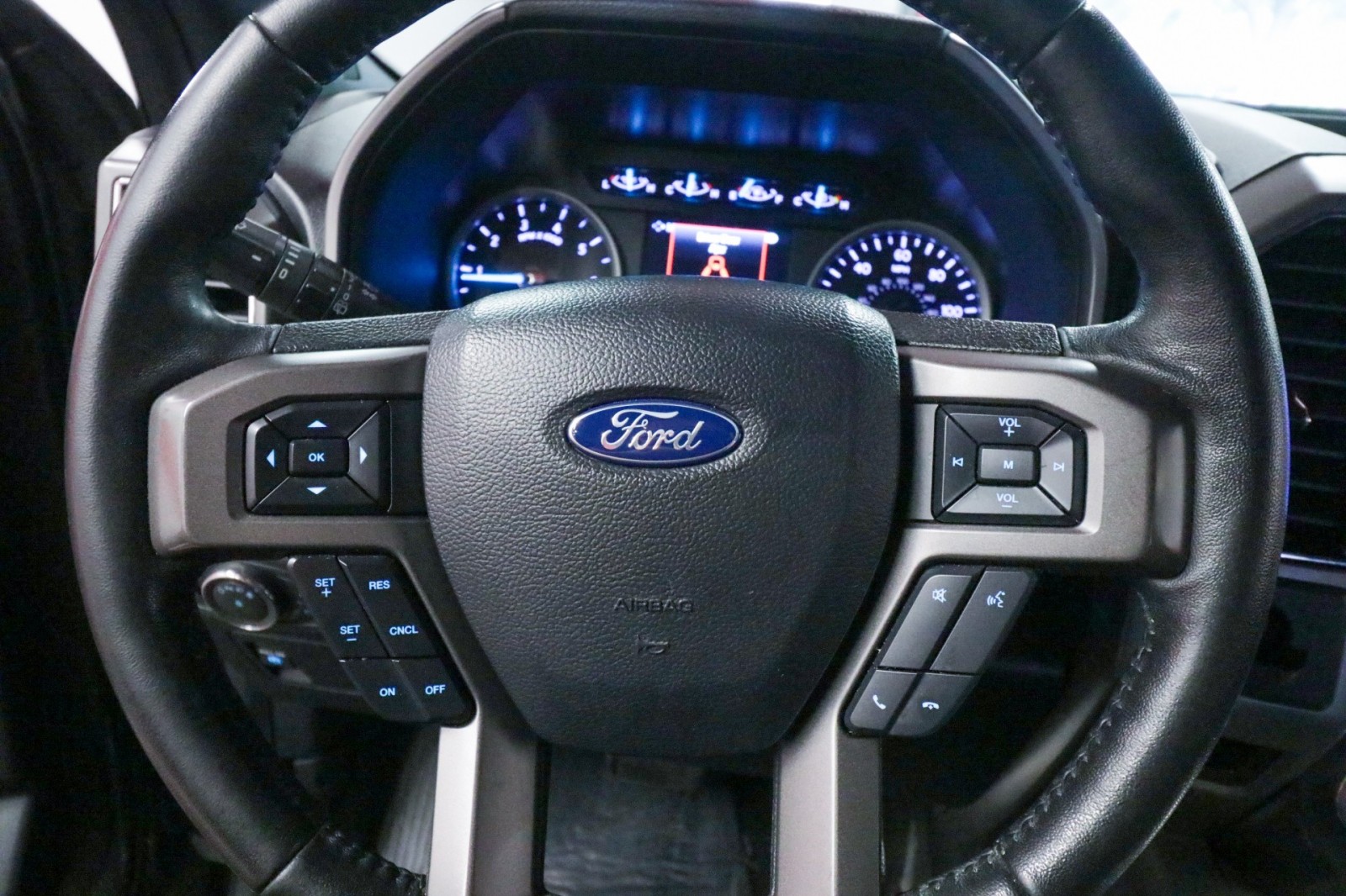Used Car 2020 Ford Expedition  Xlt For Sale Under $30,000 In Austin, Texas