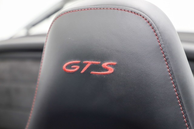 2015 Porsche 911 Carrera GTS 42