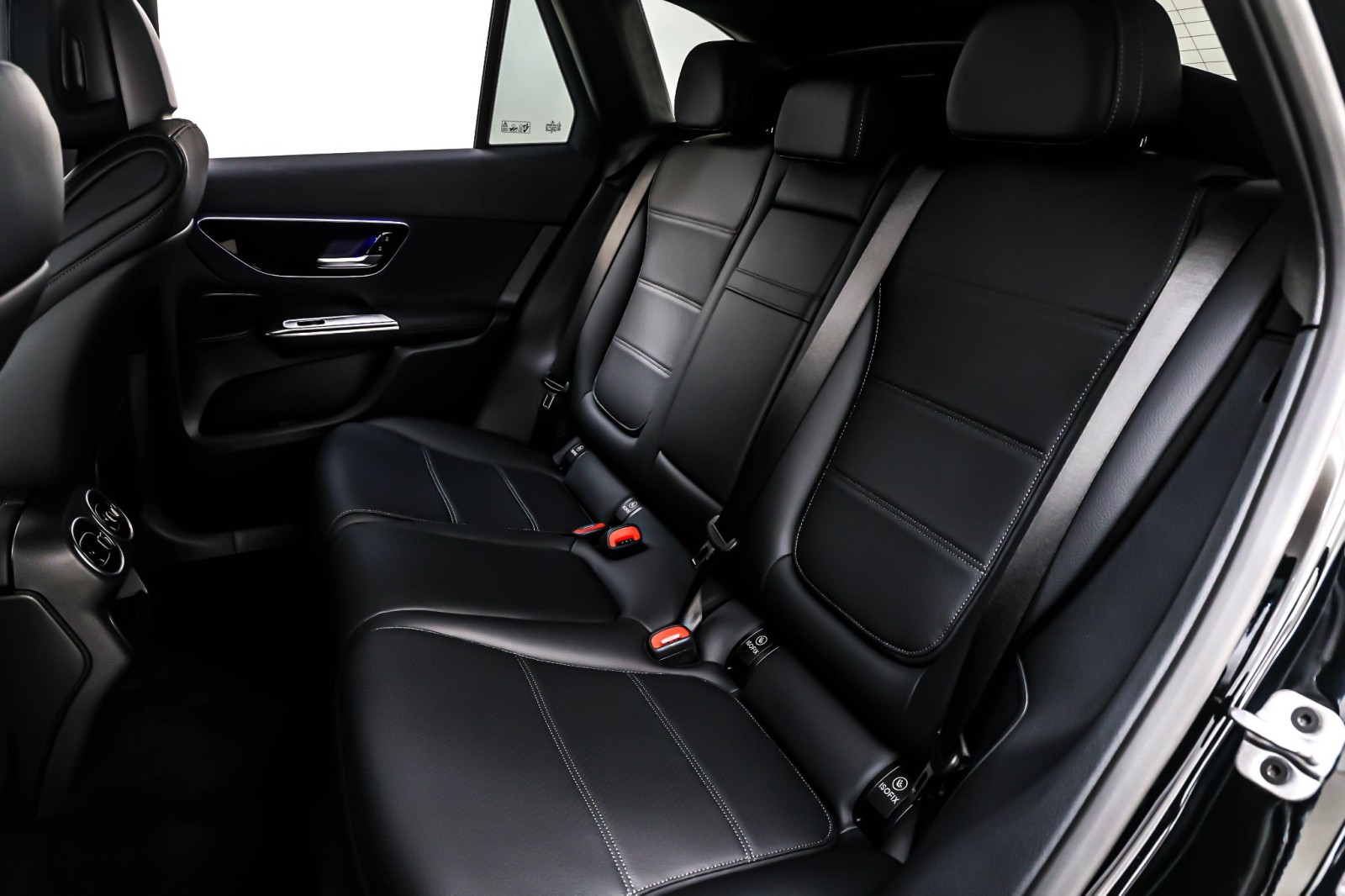 New 2026 Black Mercedes-Benz GLC 300 image 8