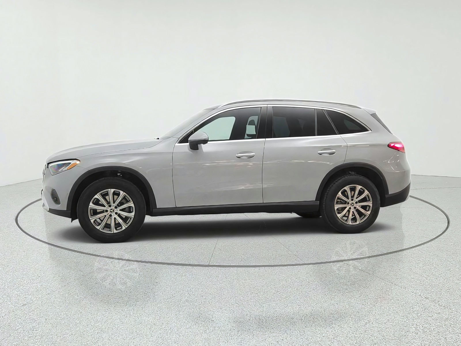 New 2027 MANUFAKTUR Alpine Grey Mercedes-Benz GLC 300 SUV image 8