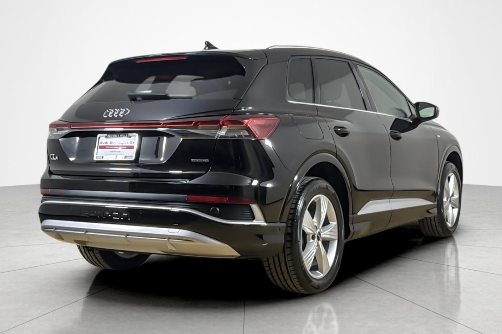 Certified Used 2023 Mythos Black Metallic Audi Prestige 50 quattro image 5