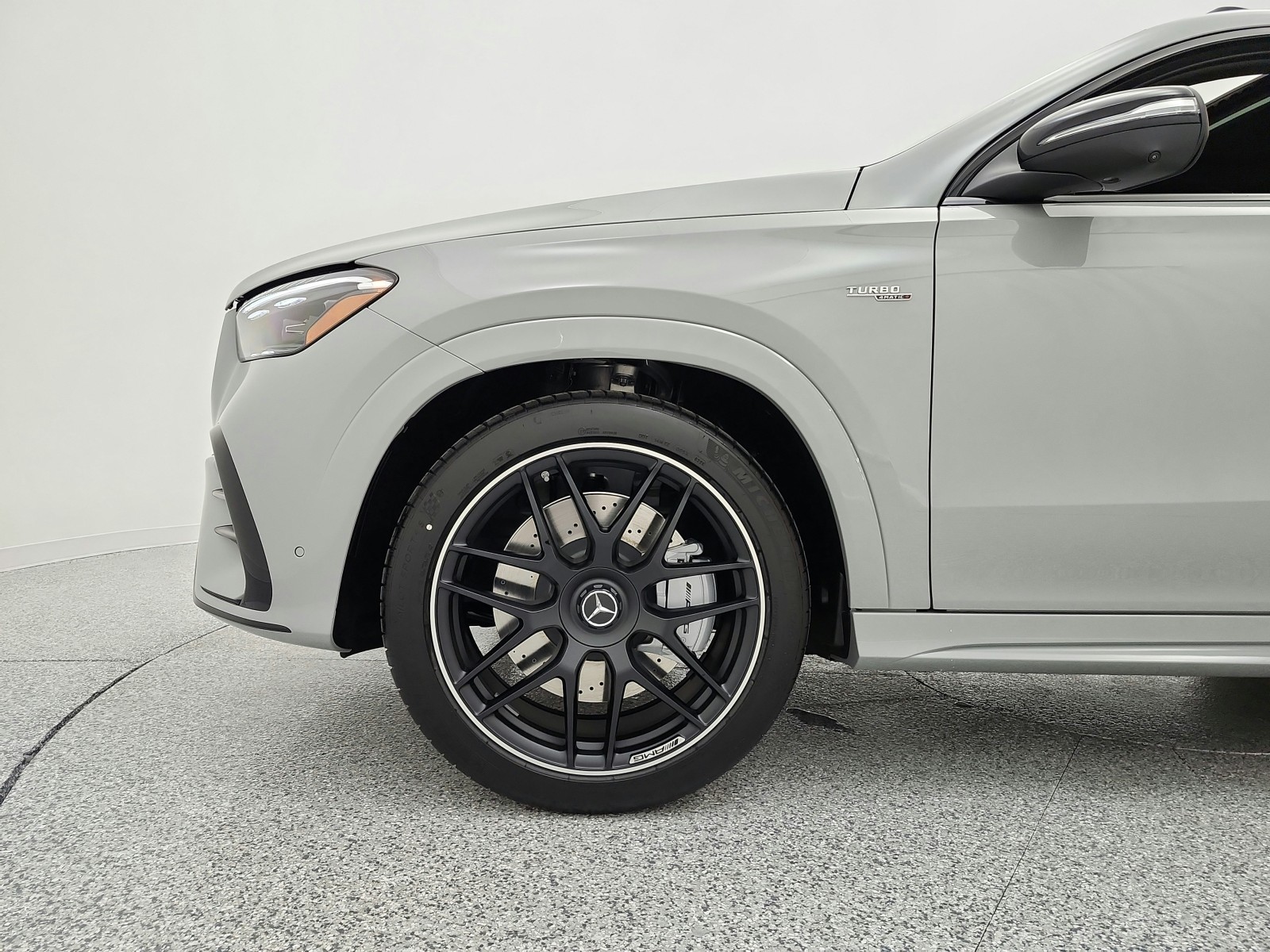 New 2026 MANUFAKTUR Alpine Grey Mercedes-Benz AMG® GLE 53 image 12