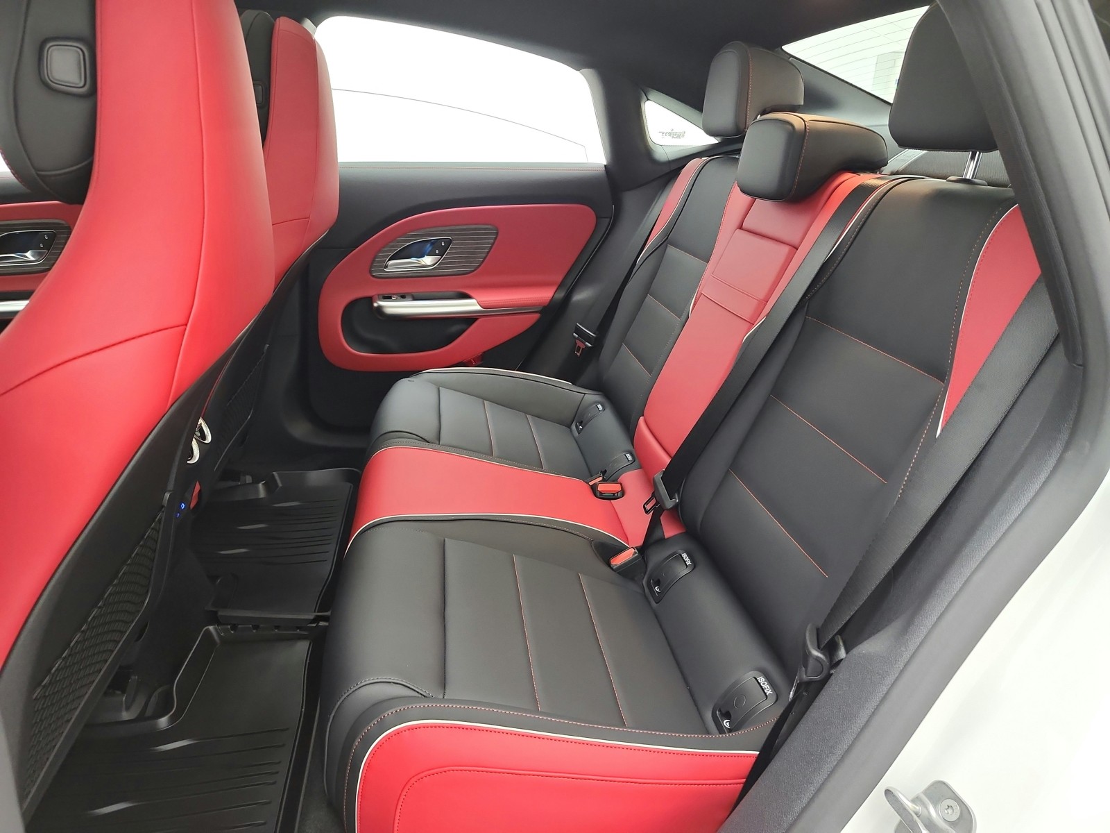 New 2027 Polar White Mercedes-Benz CLA 350 Electric 4MATIC® image 11