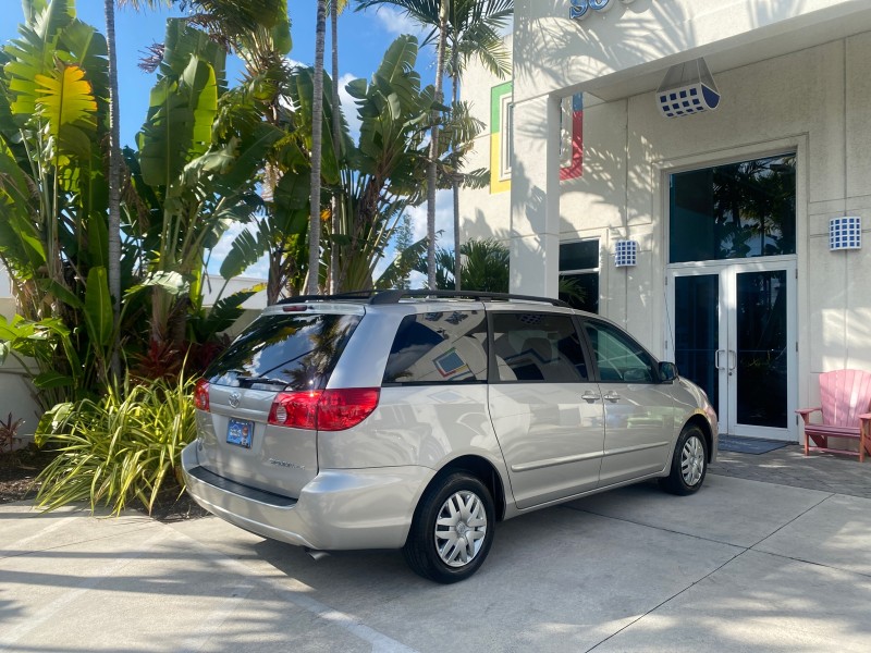 2010 Toyota Sienna LE LOW MILES 41,871 1 OWNER 7 PASSENGER in , 
