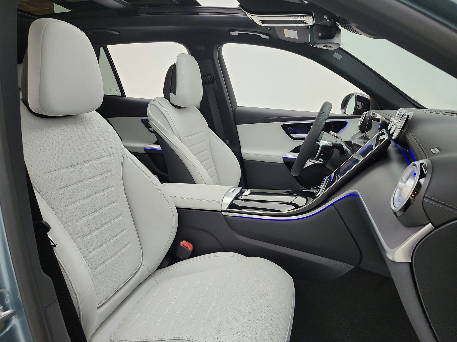 New 2027 Verde Silver Metallic Mercedes-Benz GLC 300 SUV image 15