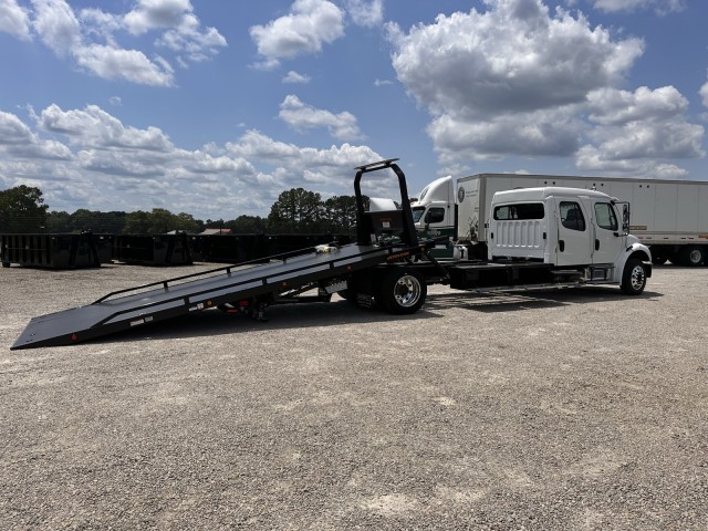 2024 Freightliner M2 Crew Cab Custom 22'  Rollback  in , 
