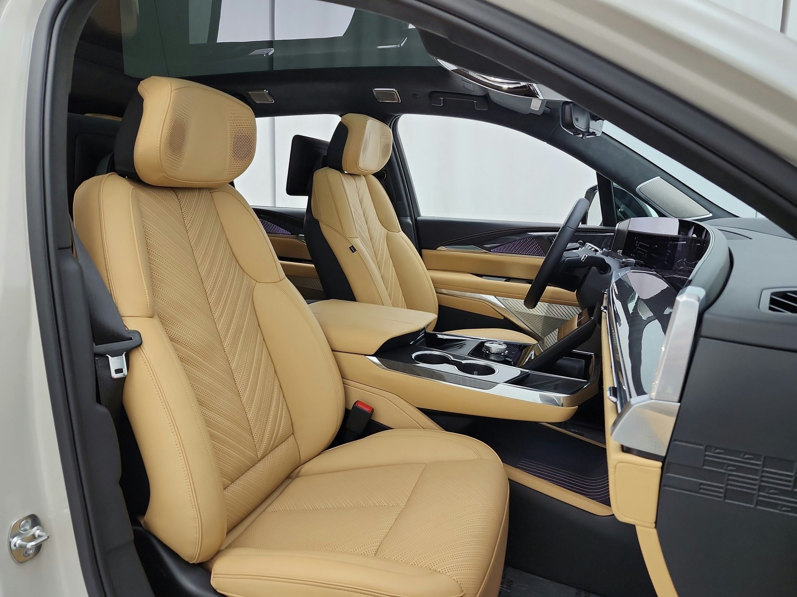 Used 2026 Sandstone Cadillac Premium Luxury image 19