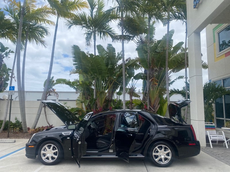 2008 Cadillac STS RWD 1 OWNERLOW MILES 39813 in , 